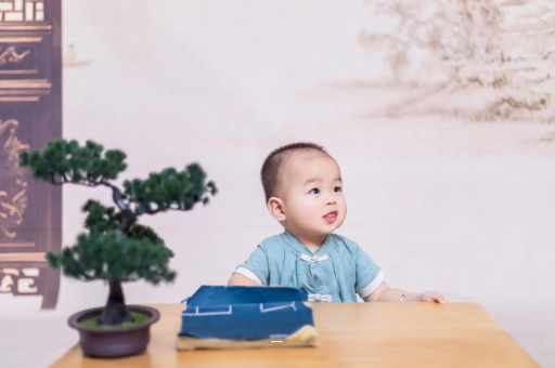 宜昌二个月宝宝做哪些训练